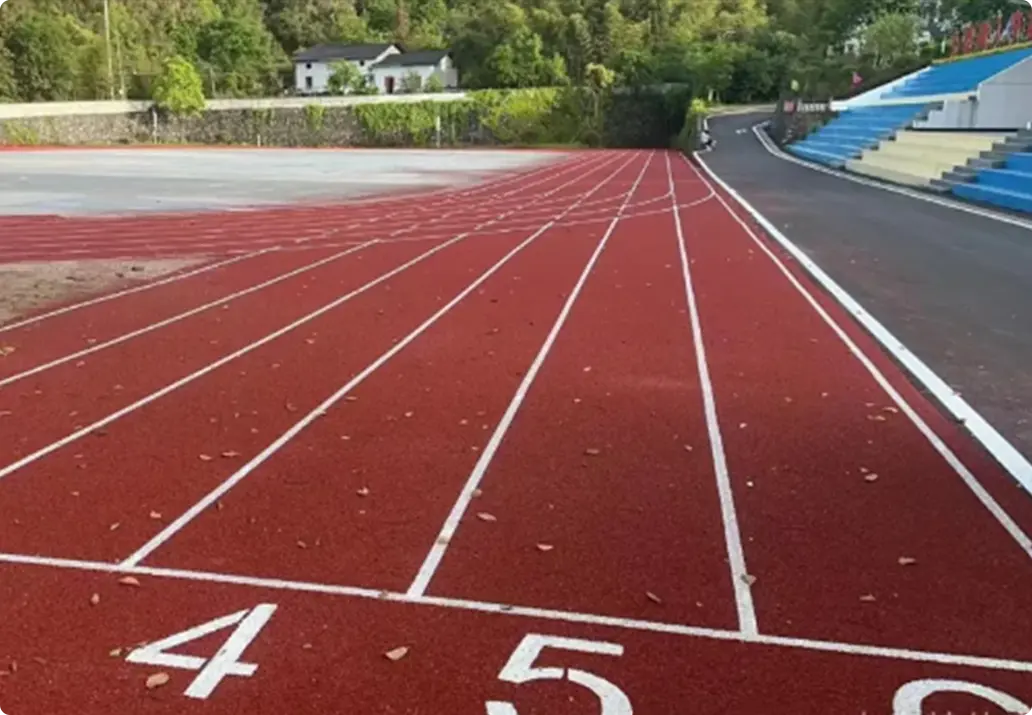 self-tightening plastic track